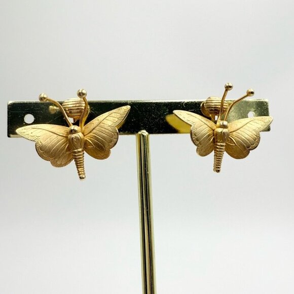 Vintage Gold Tone Butterflies Clip On Earrings - Picture 3 of 7